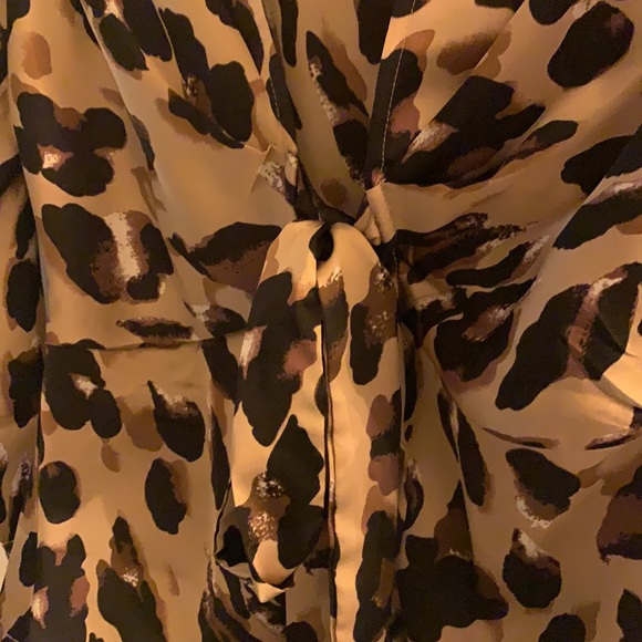 Silk peplum animal print tie blouse - Picture 2 of 4